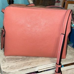 Shoulder strap multi pockets purse. NWOT